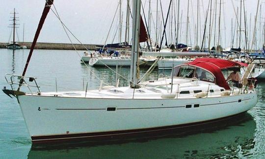 Monocasco de cruzeiro fretado BENETEAU OCEANIS 47