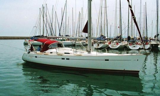 Monocasco de cruzeiro fretado BENETEAU OCEANIS 47