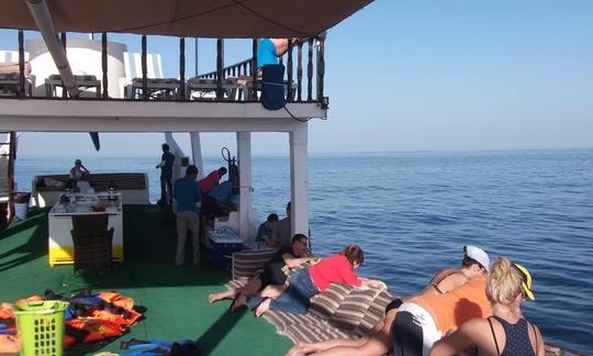 Louez un bateau à passagers à Al Khasab, Oman