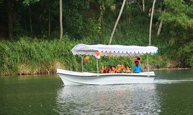 Alquile un barco de pasajeros en Halloluwa, Sri Lanka