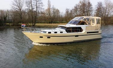 Rent 43' Motor Yacht In Heukelum