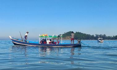 Fun Tour on a 10-Person Traditional Boat in Yangon, Myanmar!