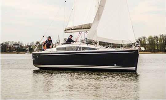 'Rainmaker' Delphia 31 Monohull Charter in Giżycko