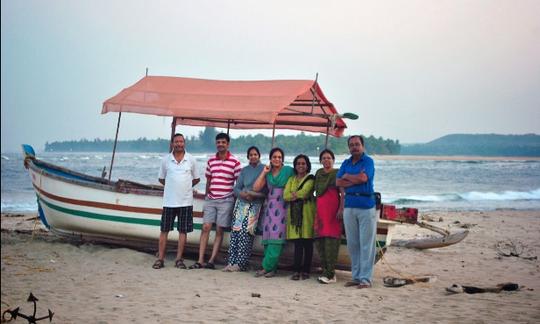 Alugue um bote com Bimini Top em Kudal, Maharashtra