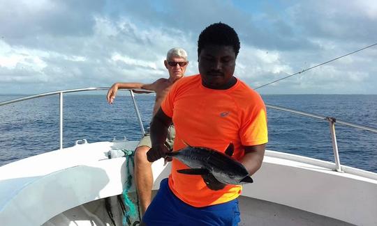 Excursion de pêche d'une demi-journée à Watamu, au Kenya, sur console centrale