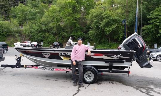 Bateau de pêche Lund Pro V de 18'6" avec services de guide de pêche à Lévis