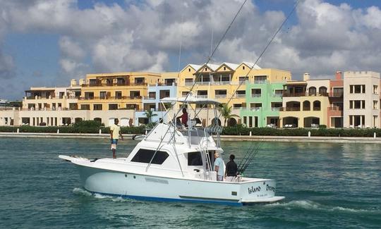 Professional Fishing in Punta Cana, Dominican Republic on 36' Hatteras Island Dreamzz Sport Fisherman