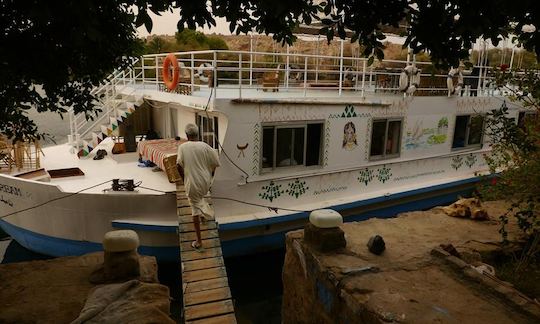 Charter a Houseboat in Sheyakhah Thaneyah, Egypt