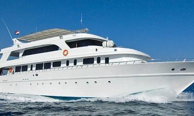 M/Y Whirlwind ao vivo a bordo de um iate no Mar Vermelho