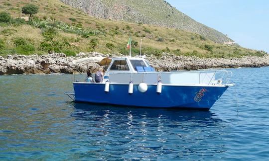 Charter 33' Cuddy Cabin em San Vito Lo Capo, Itália