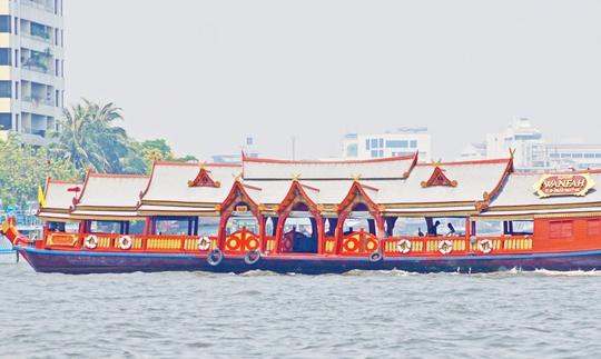 Excursion classique en bateau sur la rivière Thai pouvant accueillir jusqu'à 50 personnes à Bangkok, en Thaïlande