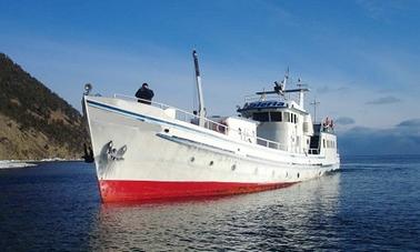 Alquiler de yates de 98' en Lago Baikal, Rusia