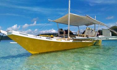 Réservez un bateau traditionnel à Coron, aux Philippines, pour votre prochaine aventure insulaire