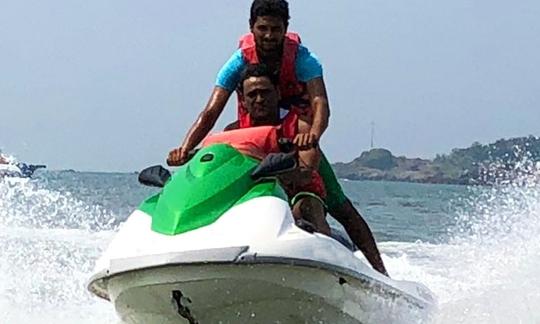 Reserve um passeio de jet ski em Malvan, Índia