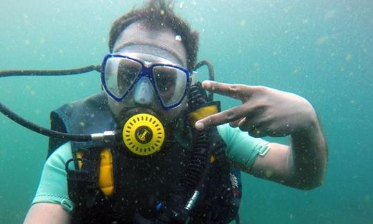 Disfruta de viajes de buceo en Karachi, Pakistán