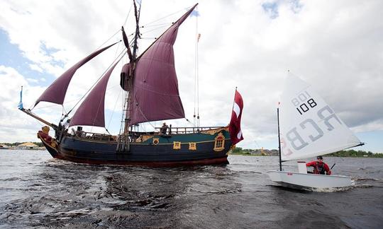 Barco tradicional Charter 62' Libava em Riga, Letônia