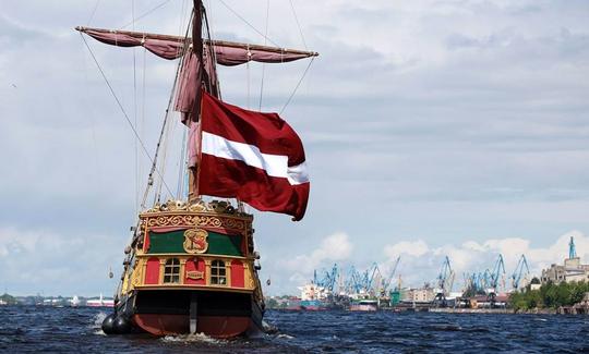 Barco tradicional Charter 62' Libava em Riga, Letônia