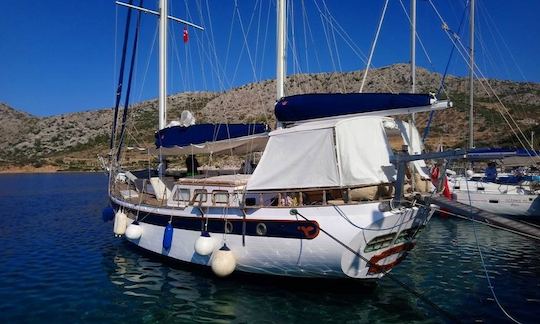 Ketch sleep aboard rental in Marmaris, Muğla Turkey