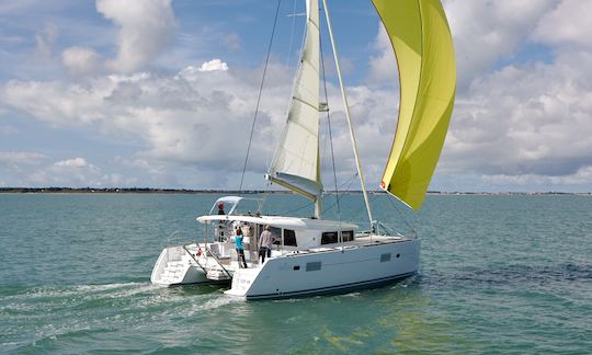 Passeios de um dia privados em um catamarã - Algarve, Portugal