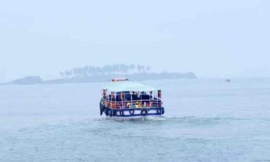 Explorez Malpe, en Inde - Louez un bateau à moteur pour 30 personnes !