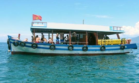 Excursion en bateau pour la plongée sous-marine et la plongée