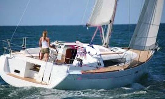 37' Oceanis Cruising Monohull "Tamelos" Charters in Anatoliki Attiki, Greece