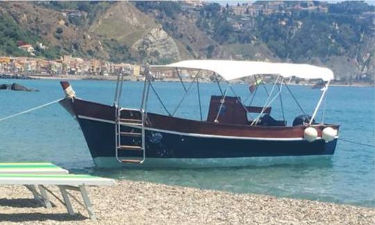 10 Person Center Console Rental in Mazzarò, Italy