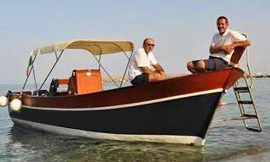 Classic Center Console Boat Charter for 10 People in Mazzarò, Italy