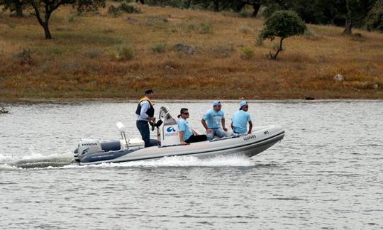 Barco inflável rígido de 18 pés Charter em Moura, Portugal