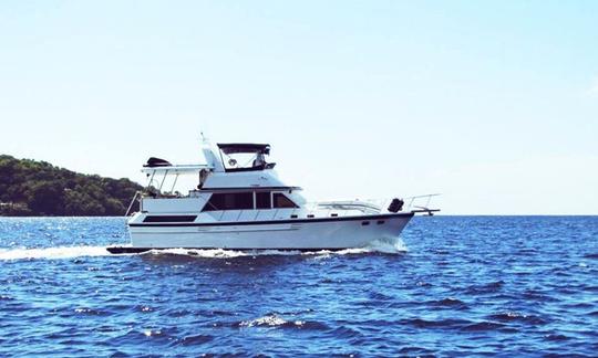 Charter 42' Whistle Wind Motor Yacht in Port of Spain, Trinidad and Tobago