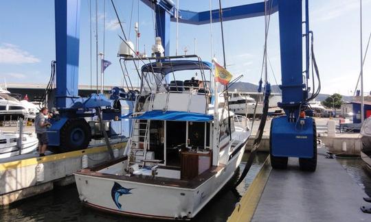 Alquiler de pesca en un yate de aluminio Striker «Sail Fish» de 44 pies en Castelló d'Empúries, España