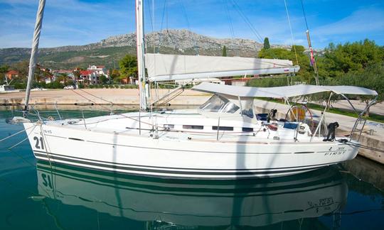 Charter Beneteau First 35 Crusing Monohull em Zagreba, Croácia