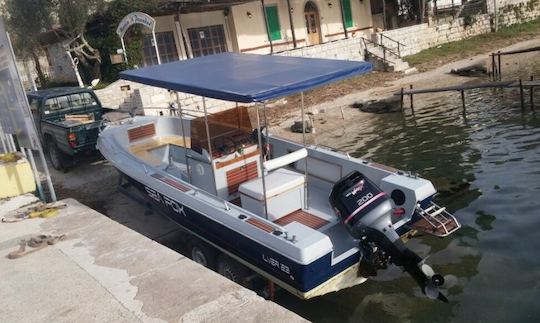 Charter Seafox Center Console in Medulin, Croatia