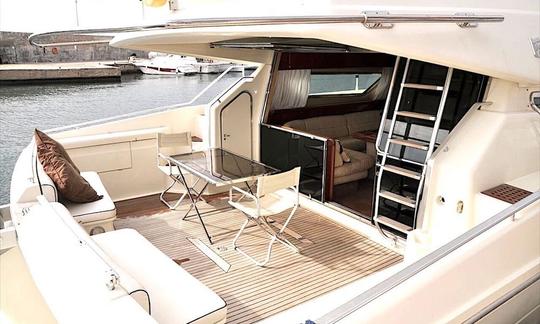 Iate a motor Ferretti Yacht 19 metros