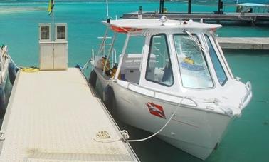 Barco de buceo en Tikehau