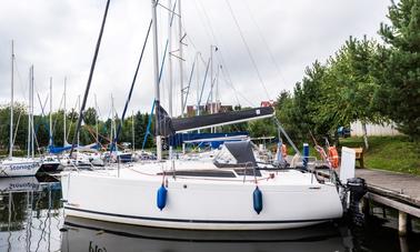 Monocoque de croisière Charter Antila 27 à Giżycko, Pologne