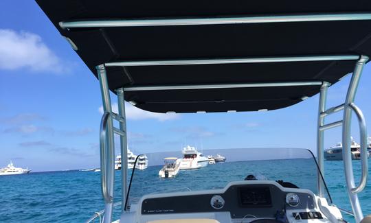 Cap Camarat 7.5 Alquiler en la bahía de Saint-Tropez, Francia