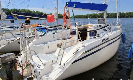 Charter 27' Fortuna Cruising Monohull in Giżycko, Poland