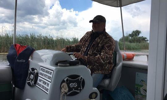 Charter a Pontoon in Tulcea, Romania