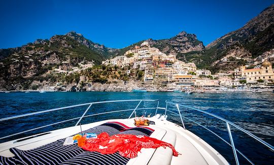 LOCATION DE BATEAU POUR LA SAINT-VALENTIN, louez un yacht à moteur Faeton 1040 Fly à Positano, en Italie, pour 6/8 personnes !