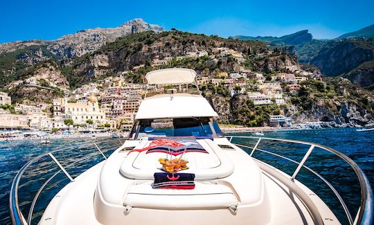 LOCATION DE BATEAU POUR LA SAINT-VALENTIN, louez un yacht à moteur Faeton 1040 Fly à Positano, en Italie, pour 6/8 personnes !