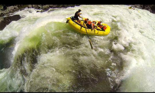 Aventura de rafting em Thompson-Nicola A