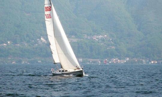 Frete 30' X-Yachts 302 Cruising Monocasco no Lago Maggiore