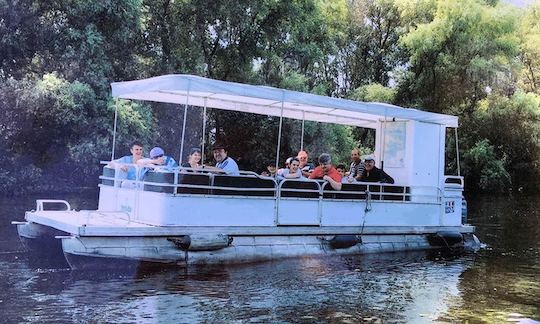 Charter a Pontoon in Tulcea, Romania