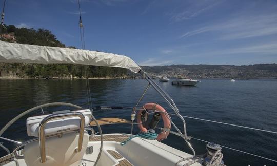 Monocasco de crucero Bavaria Charter 41' en Vigo, España