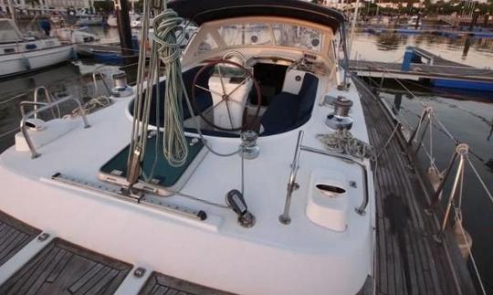 Monocasco de cruzeiro Charter 44' Beneteau Oceanis em Vigo, Espanha