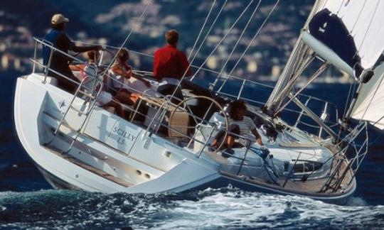 Charter 45' Sun Odyssey Cruising Monohull em Vigo, Espanha