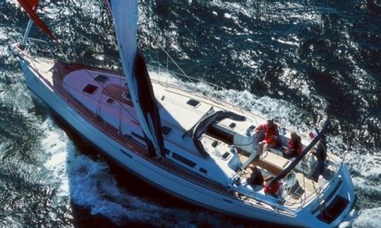 Charter 45' Sun Odyssey Cruising Monohull em Vigo, Espanha