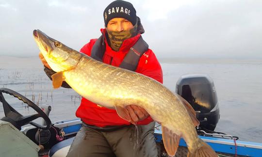 Profitez de la pêche à Galway, en Irlande, sur Jon Boat avec un maximum de 6 personnes