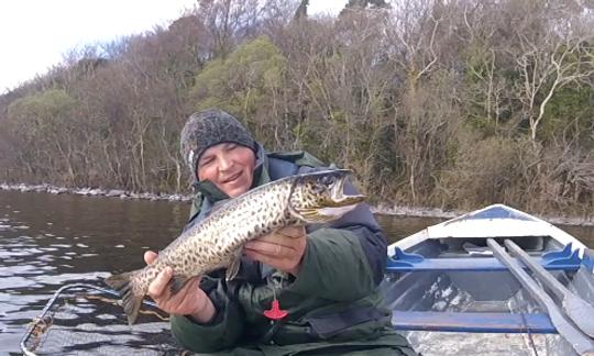 Profitez de la pêche à Galway, en Irlande, sur Jon Boat avec un maximum de 6 personnes